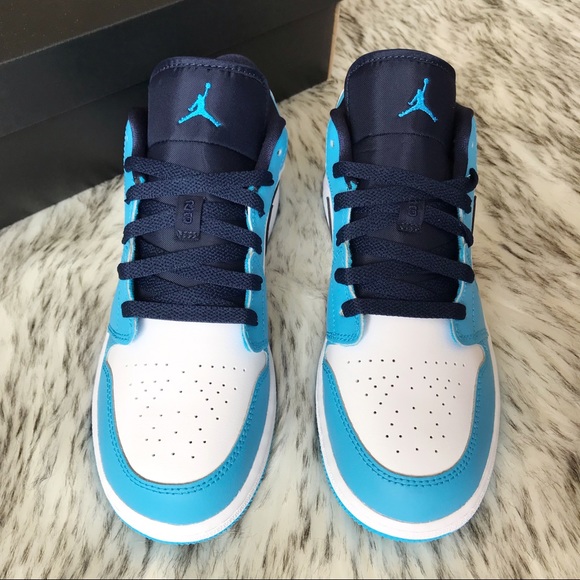 Air Jordan 1 Low UNC White Powder Blue Obsidian - Picture 2 of 9